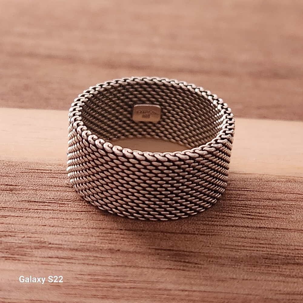 TIFFANY&Co. .925 Sterling Silver Ring. A traditional fine piece of jewelry.